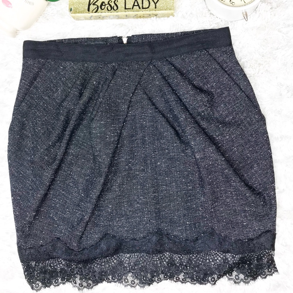 Jessica Simpson skirt 1/2, gray with black lace.